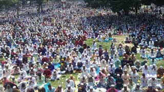 Country’s largest Eid congregation held at Sholakia