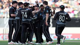 New Zealand arrive in Dhaka for five T20Is