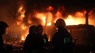 3 burned dead in city fire