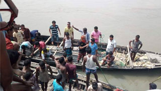 10 go missing as passenger boat sinks in Teesta River
