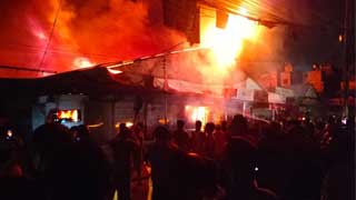 Fire at Mohammadpur Krishi Market brought under control
