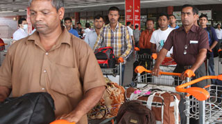 250 Bangladeshi workers sent back home from KSA in two days