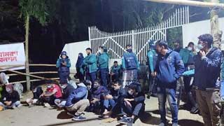 Agitated SUST students disconnect power supply to VC’s residence