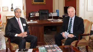 Vendetta against Prof Yunus to affect US-Bangladesh bilateral partnership: Senator Durbin