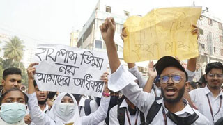 Students’ protest demanding justice, road safety intensifies