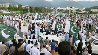 PM Imran Khan leads Kashmir solidarity rallies in Pakistan