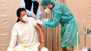 Imran Khan tests COVID-19 positive, two days after taking vaccine