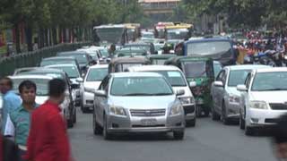 Public transport operation resumes, traffic jam returns