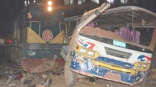 3 killed, over a dozen injured as train hits bus in Narayanganj
