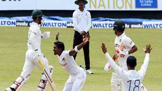 Lankan Lions take charge as Tigers crumble in Kandy
