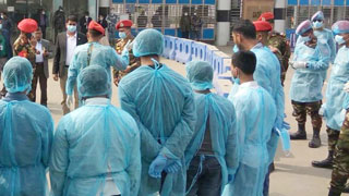 312 Bangladeshis return from China; 8 sent to hospital
