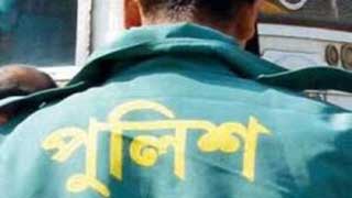 Police constable held for taking toll in Khulna