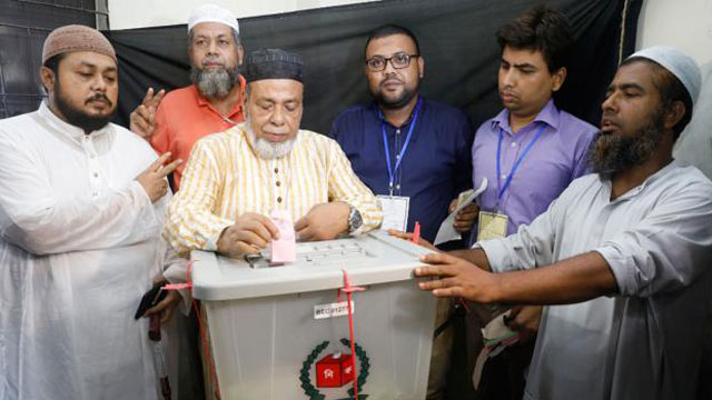 Many BNP agents beaten, driven out of polling centres