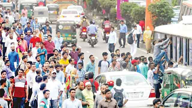 Hasina’s reception leaves people suffering on roads