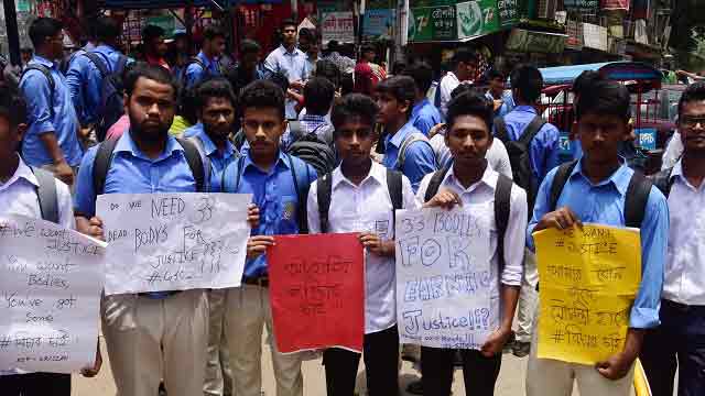 Students take to streets