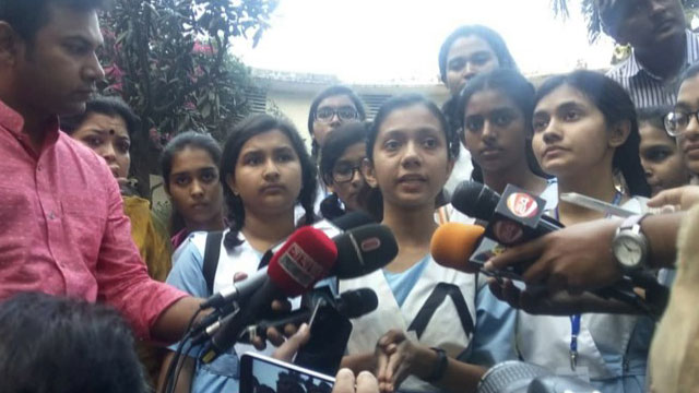 Viqarunnisa students call off agitation