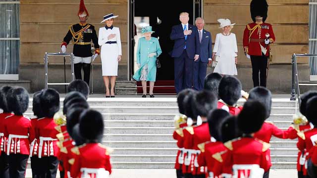 Trump meets Queen at start of UK state visit