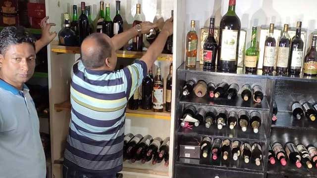 Raid on Aziz Bhai’s house: Liquor, casino equipment recovered