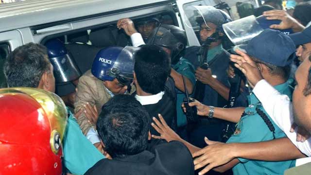Barrister Mainul assaulted by AL men at court