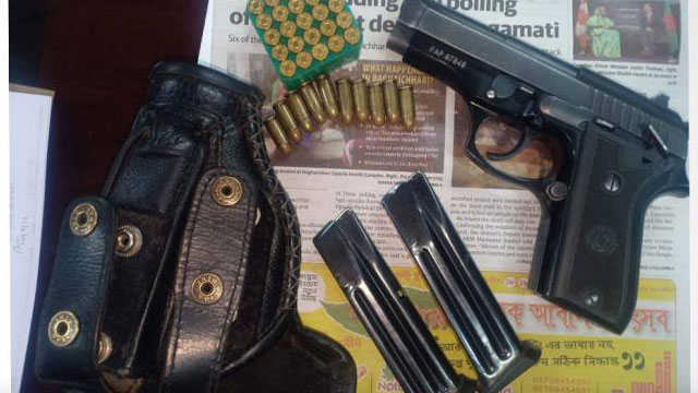 AL leader held at Dhaka airport with undeclared gun