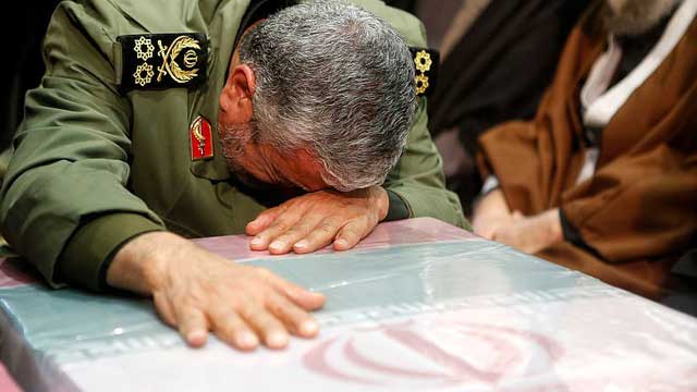 Huge crowds in Iran for general's funeral