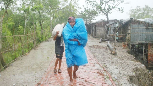 Cyclone Amphan crosses coast; seven deaths reported