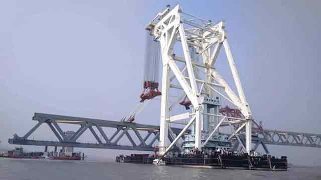 Installation of Padma Bridge 2nd span fails