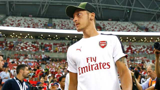Ozil thanks Arsenal fans after Germany racism row