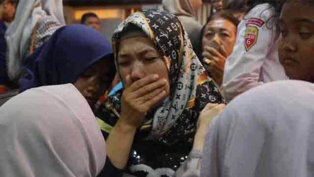 Distraught families recall JT610 passengers’ last words