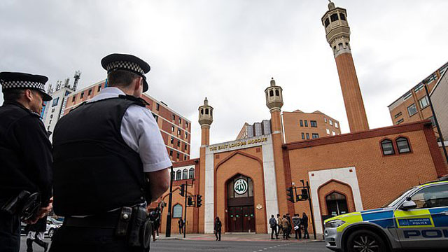 Police step up security at UK mosques after New Zealand massacre