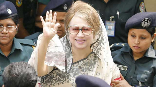 ‘Khaleda is sick, vomited before hearing today’