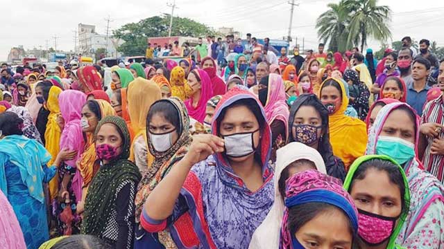 RMG workers protest over arrears, lack of safety measures in Gazipur