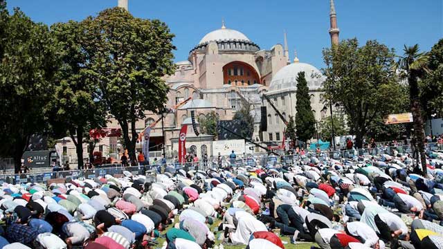 Hagia Sophia Mosque sees 1st prayers in 86 years
