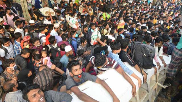 Thousands of people return Dhaka amid pandemic through Mawa Ghat