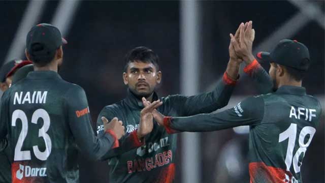 Bangladesh beat Afghanistan to keep Super 4 hopes alive