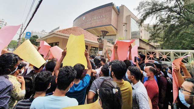 Students reject NSU's 20% waiver on tuition fees