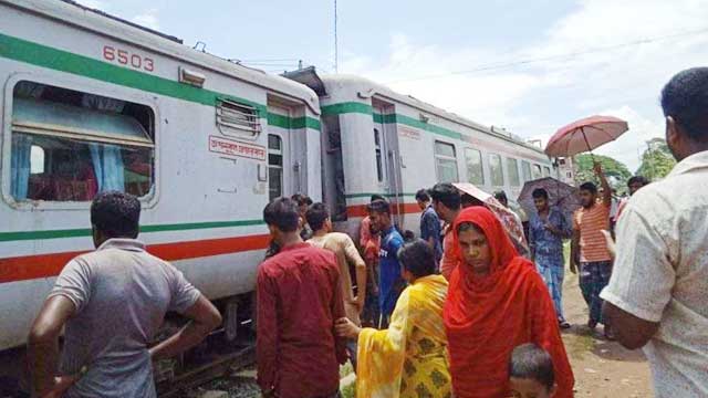 Rail service of Dhaka with northern, southern districts resumes