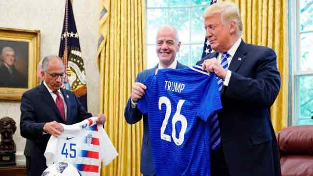 Trump welcomes FIFA chief Infantino, gives press red card