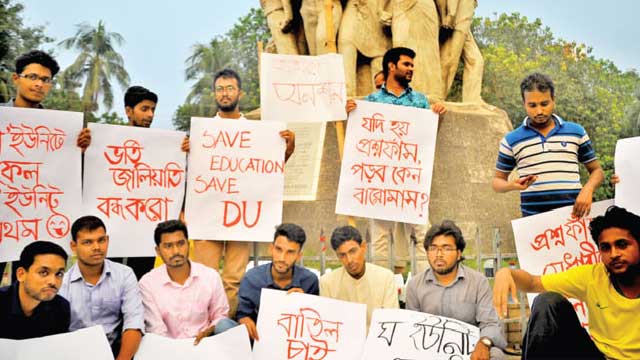 87 DU students to be charged