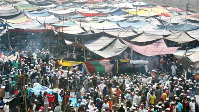 Biswa Ijtema moves into 2nd day
