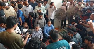 KUET students vow to continue hunger strike despite adviser’s intervention