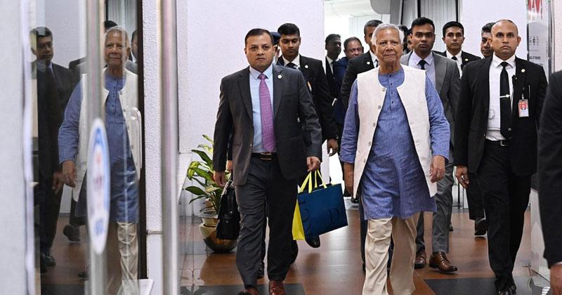 দেশে ফিরেছেন প্রধান উপদেষ্টা