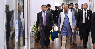 দেশে ফিরেছেন প্রধান উপদেষ্টা