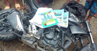 বাসের ধাক্কায় প্রাণ গেল তিন কলেজ শিক্ষার্থীর