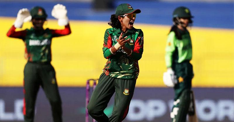 পাকিস্তানকে ১২৯ রানে গুটিয়ে দিলো বাংলাদেশ