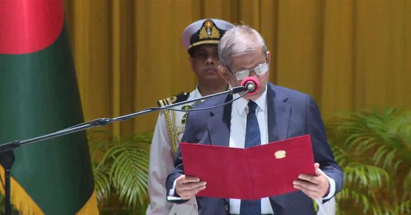 Mirza Fakhrul Islam Alamgir takes oath as 23rd President
