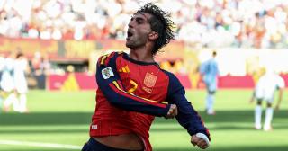 Spain beat Argentina to win World Cup