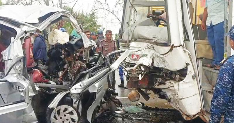 13 killed as bus crashes into microbus carrying wedding party in Khulna