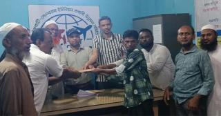 ২ অসুস্থ ব্যক্তির সহায়তায় এগিয়ে এলো পাইকুরাটি-সেলবরষ ইউনিয়ন প্রবাসী উন্নয়ন সমিতি